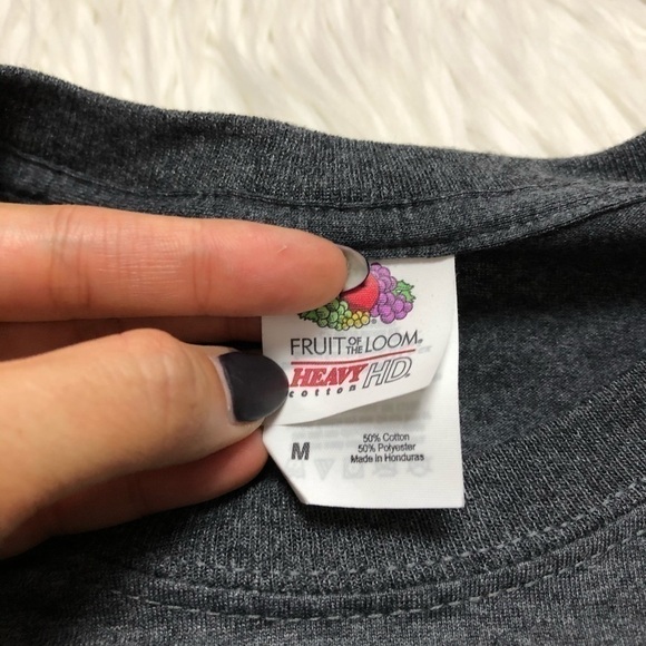 🦄 2/$20 Vivian vampire band t-shirt! - Picture 4 of 7